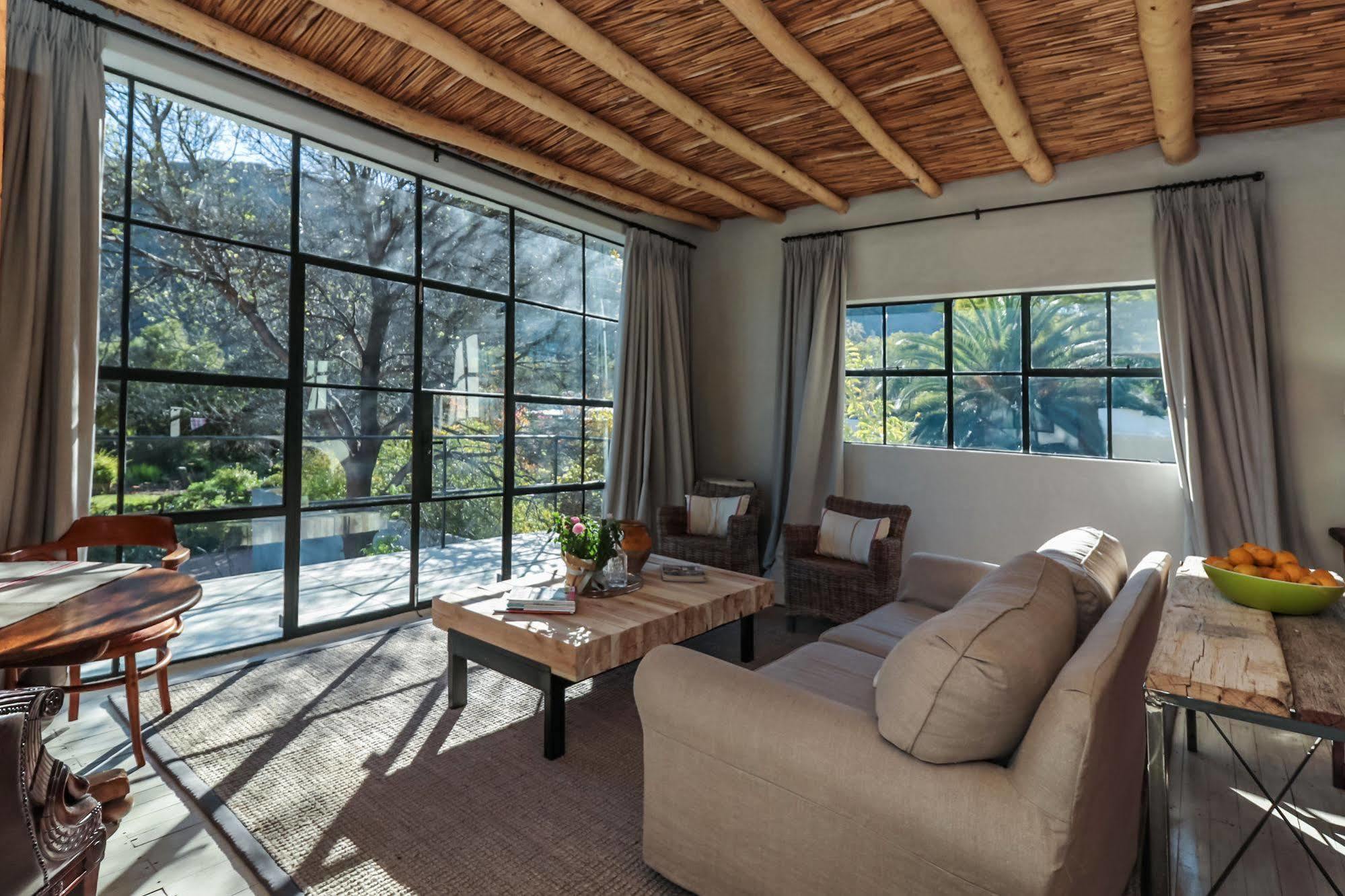 The Whyte House Bed & Breakfast Graaff Reinet Exterior photo
