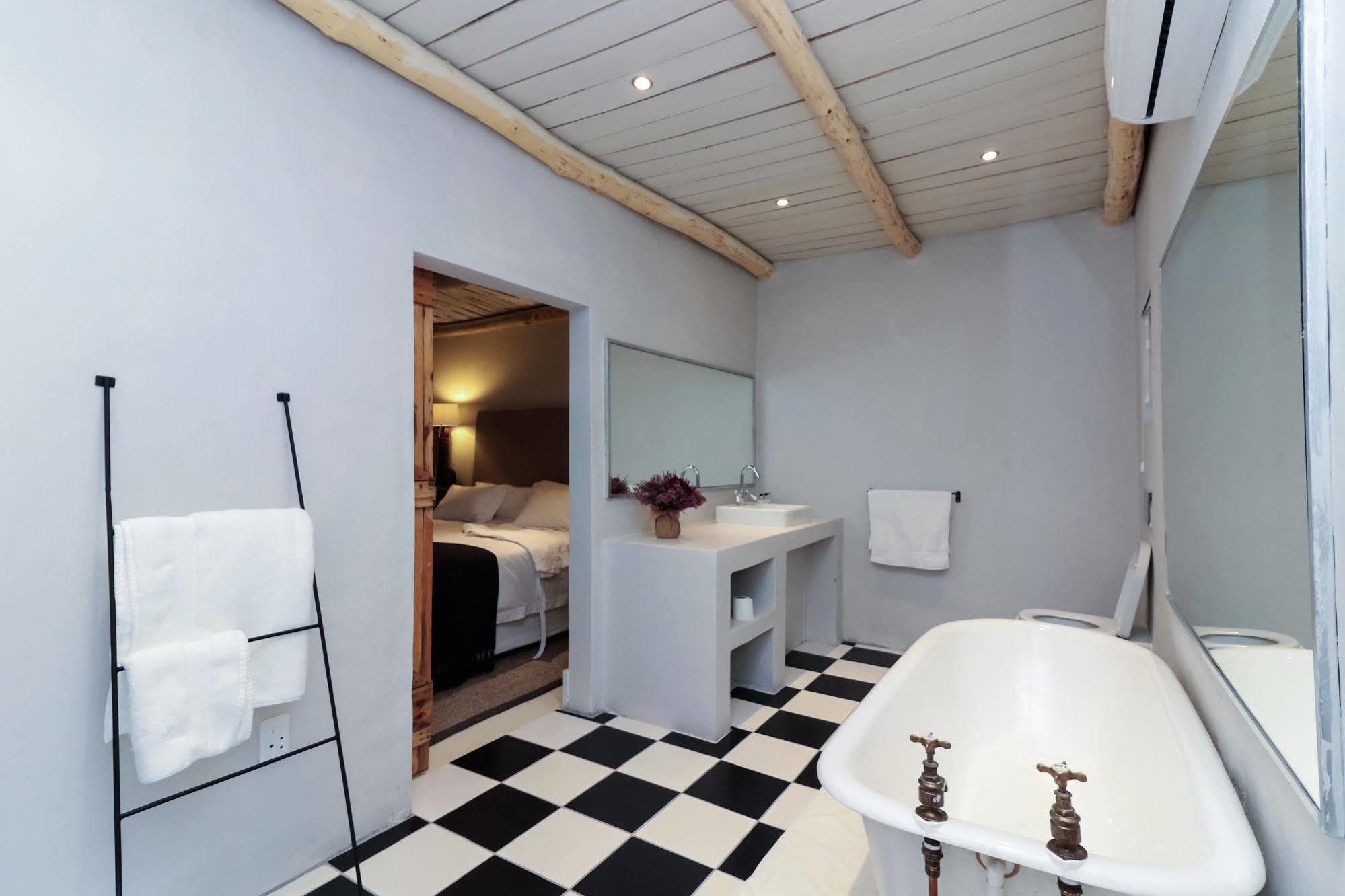 The Whyte House Bed & Breakfast Graaff Reinet Exterior photo