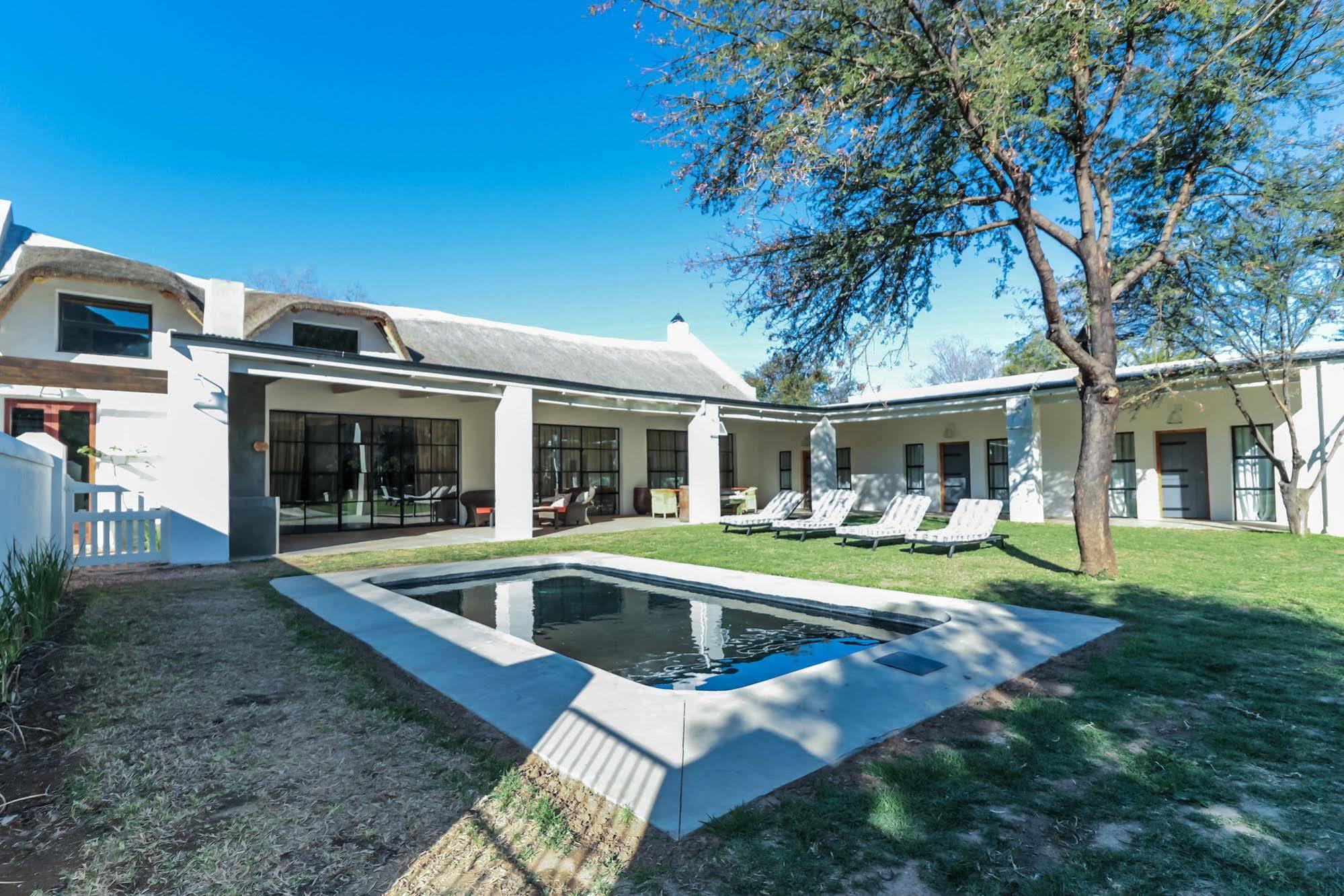 The Whyte House Bed & Breakfast Graaff Reinet Exterior photo