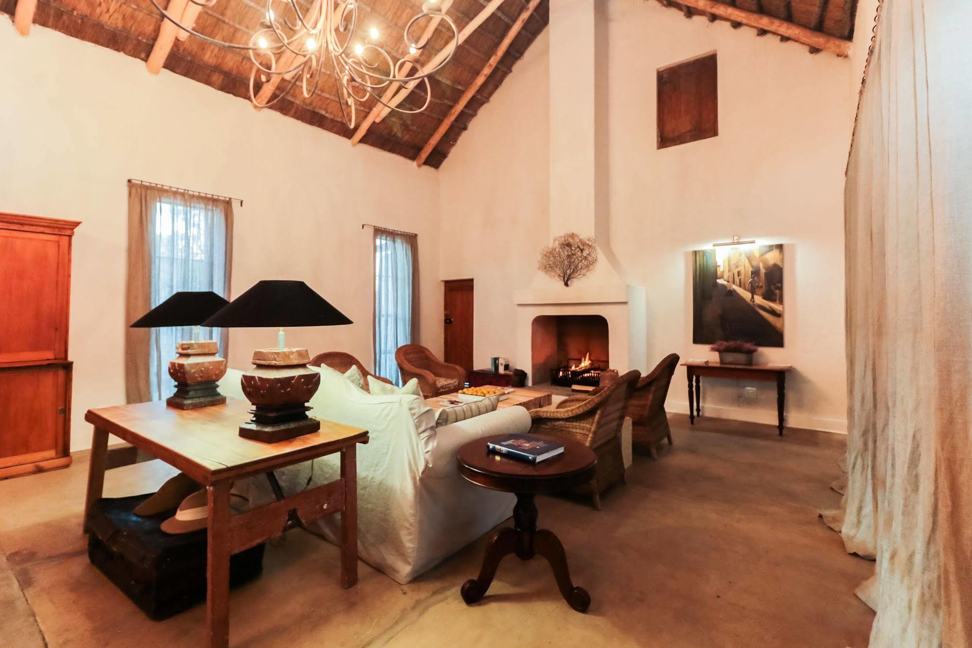 The Whyte House Bed & Breakfast Graaff Reinet Exterior photo